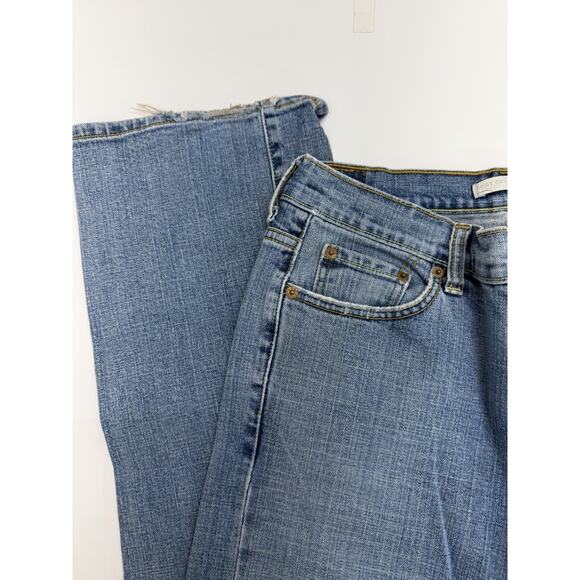 Levis Womens Jeans Size 8 Long Bootcut 515 Denim Jeans - Picture 3 of 12